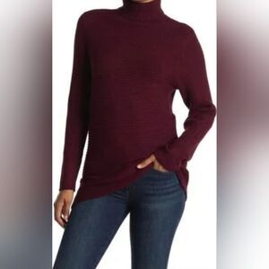NWT Devotion by Cyrus Size Small Burgundy Ribbed  Oversized Turtleneck Sweater